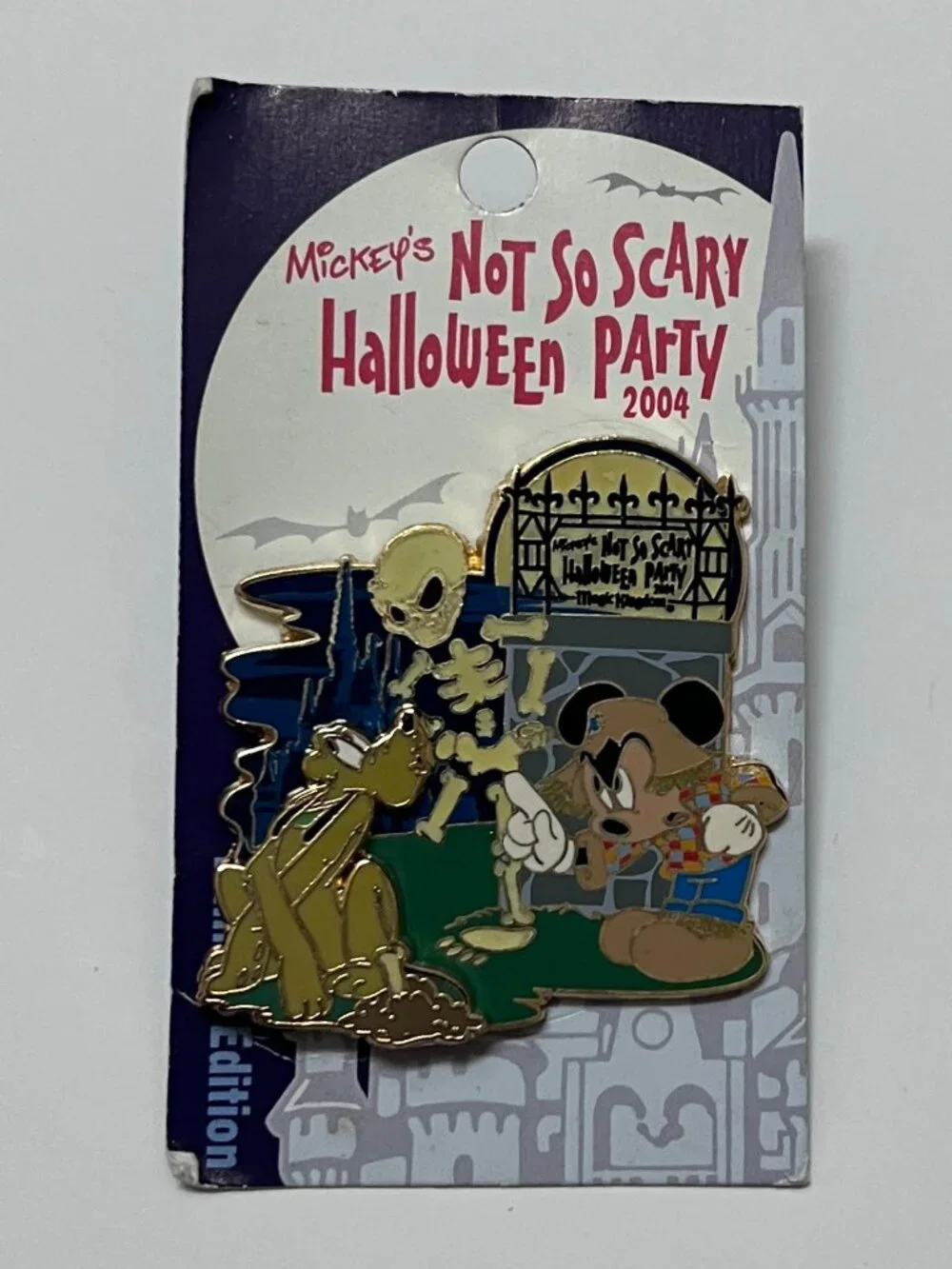 disney mickey & pluto halloween party pin le 2000 2004